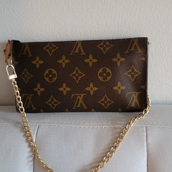Louis Vuitton Brown and Gold Clutch - Picture 4 of 15